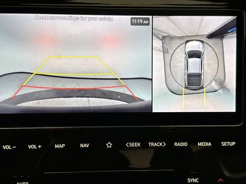 Used 2024 Hyundai Santa Cruz Limited image 16