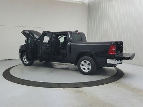New 2026 RAM 1500 4x4 Crew Cab image 13