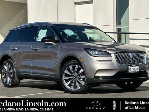 Used 2021 Lincoln Corsair Reserve w/ Rear Removable Package Tray image 1