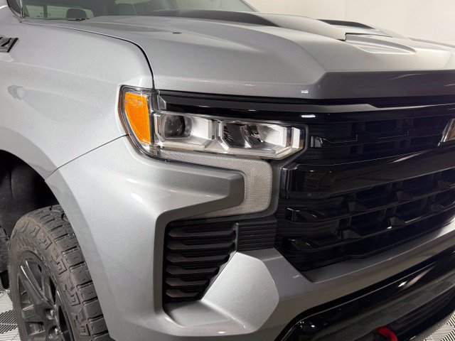 Used 2023 Chevrolet Silverado 1500 LT Trail Boss w/ Convenience Package II AWD/4WD image 12