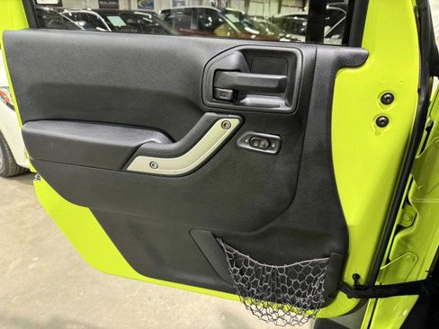 Used 2016 Jeep Wrangler Unlimited Sahara w/ Max Tow Package image 26