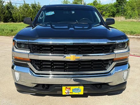 Used 2018 Chevrolet Silverado 1500 LT w/ LT Eassist Package image 8