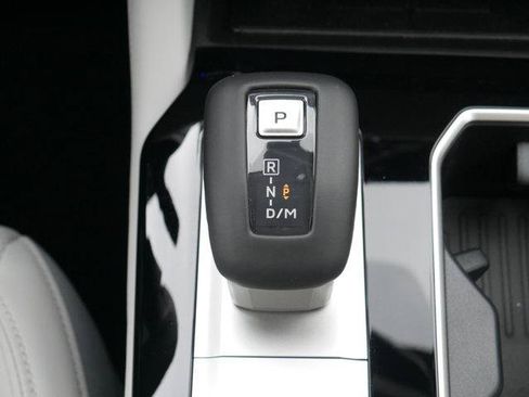 Used 2025 Mitsubishi Outlander AWD image 22