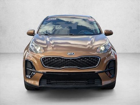 Used 2020 Kia Sportage LX image 2