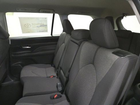 New 2026 Toyota Grand Highlander LE image 18