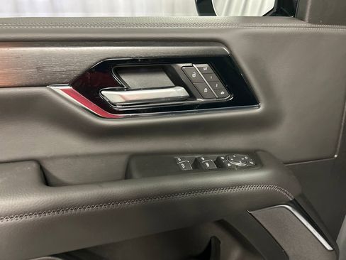New 2026 GMC Yukon XL Denali w/ Sun & Power Step Package AWD/4WD image 12
