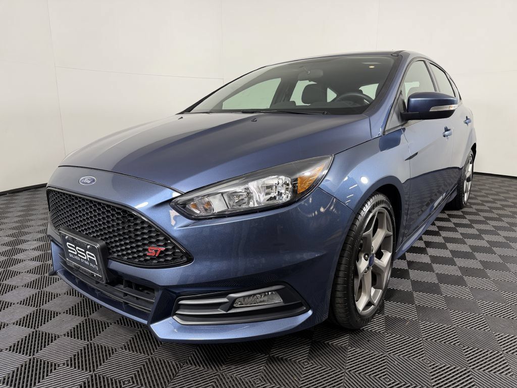 Used 2018 Ford Focus ST FWD image 1