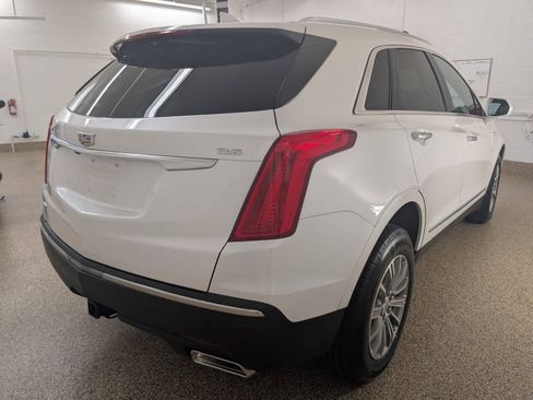Used 2017 Cadillac XT5 Luxury w/ Driver Awareness Package AWD/4WD image 4