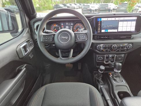 Used 2024 Jeep Wrangler Unlimited Sport AWD/4WD image 26