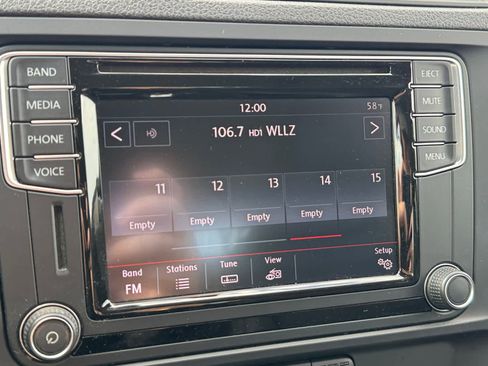 Used 2016 Volkswagen Jetta SE image 6