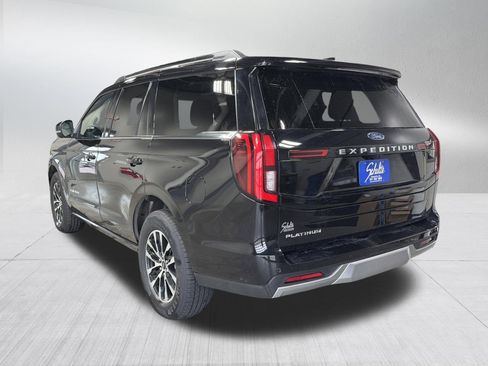 Used 2025 Ford Expedition Platinum AWD/4WD image 3