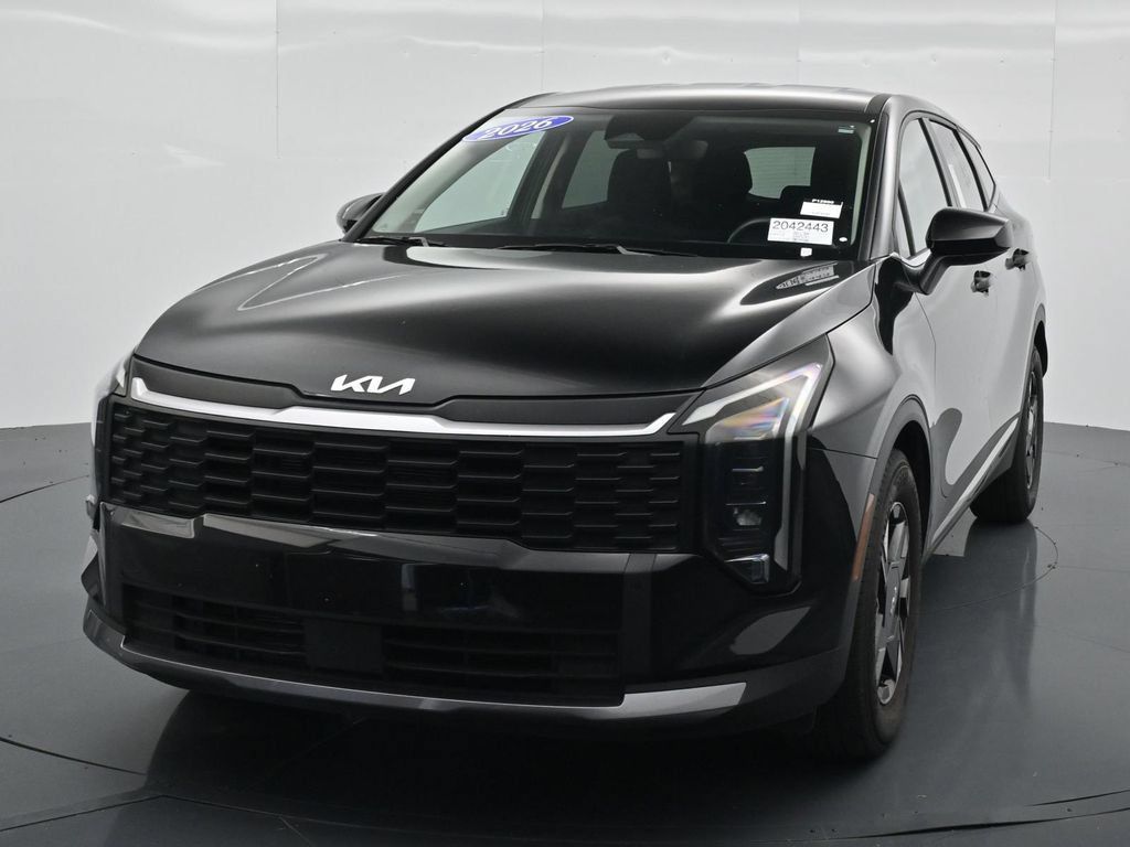 Used 2026 Kia Sportage LX FWD image 2