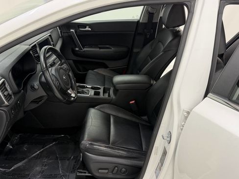 Used 2017 Kia Sportage EX image 28