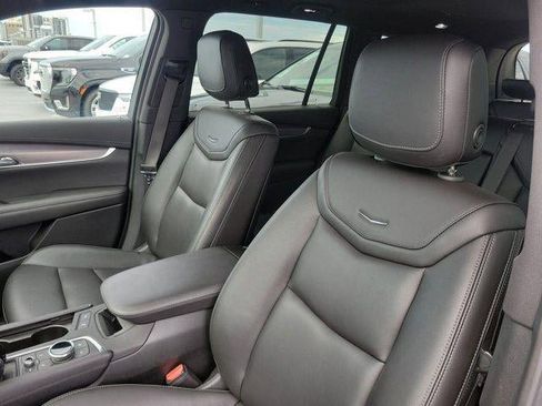 Certified 2023 Cadillac XT6 Luxury FWD image 11