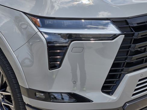 Used 2024 Lexus GX 550 w/ Cold Area Package AWD/4WD image 37