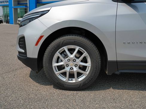 Used 2022 Chevrolet Equinox LS AWD/4WD image 11