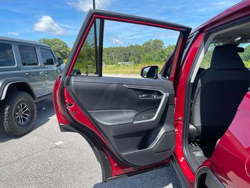 Used 2024 Toyota RAV4 XLE FWD image 48