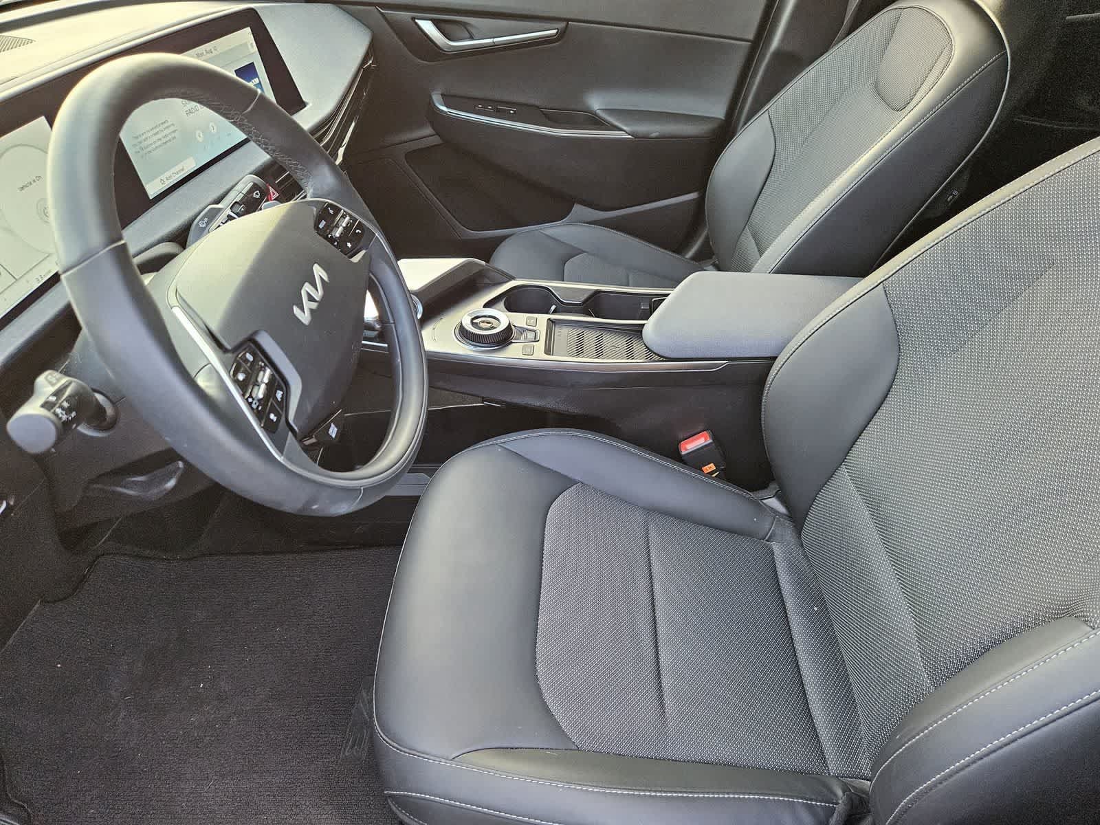 Certified 2024 Kia EV6 Light AWD/4WD image 11