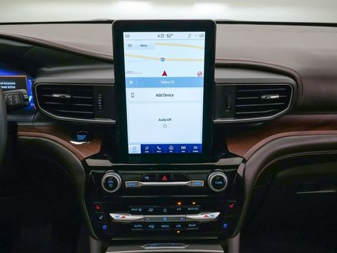 Certified 2023 Ford Explorer King Ranch w/ Technology Package AWD/4WD image 17