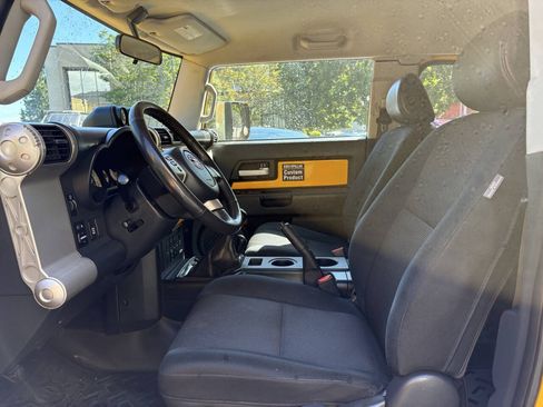Used 2007 Toyota FJ Cruiser 4WD image 11