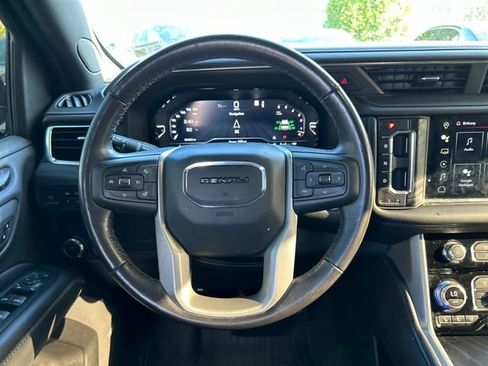 Used 2022 GMC Yukon XL Denali image 23