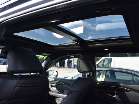 Certified 2025 Honda Pilot Black Edition image 30