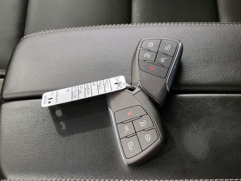 Used 2023 Buick Envision Essence AWD/4WD image 26