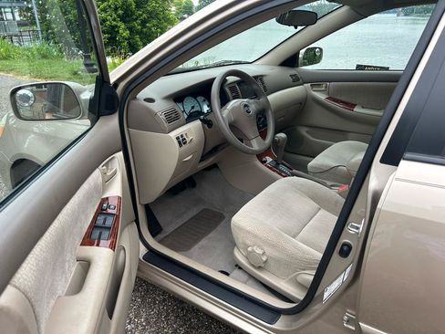 Used 2004 Toyota Corolla LE FWD image 6