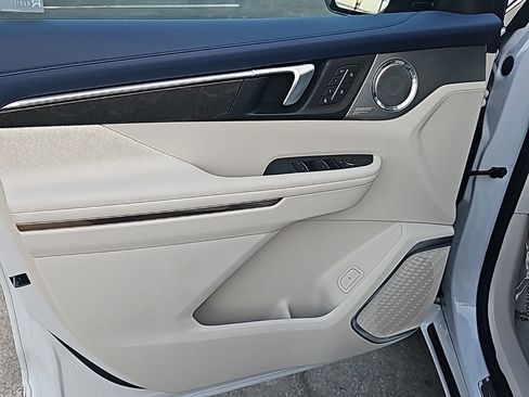 New 2026 Buick Enclave Avenir w/ Super Cruise Package image 12