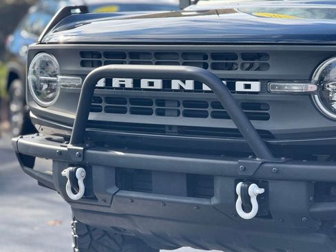 Used 2022 Ford Bronco Black Diamond image 9