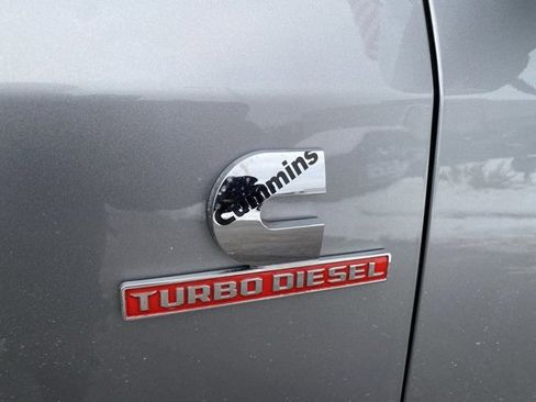Used 2024 RAM 2500 Laramie image 12
