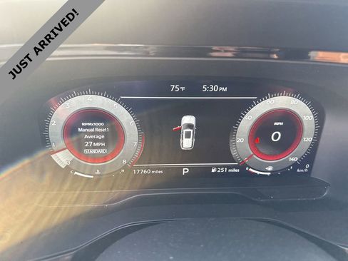 Certified 2023 Nissan Pathfinder Platinum w/ Black Appearance Package image 9