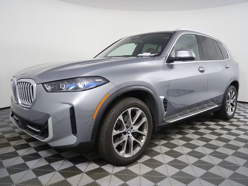 Certified 2026 BMW X5 sDrive40i image 8