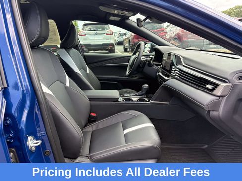 Used 2025 Toyota Camry SE FWD image 29
