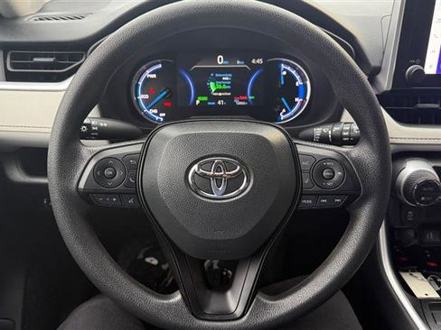 Used 2024 Toyota RAV4 XLE image 33