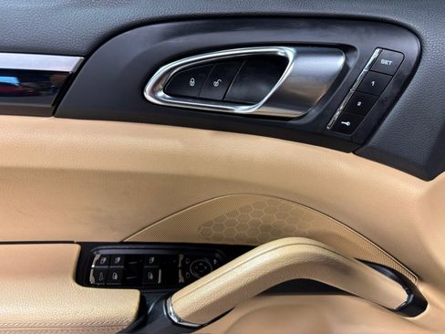 Used 2018 Porsche Cayenne Platinum Edition w/ Premium Package Plus AWD/4WD image 14