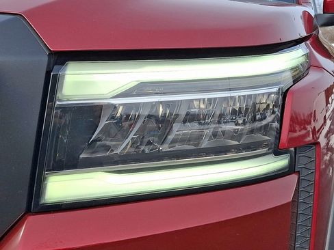 Used 2023 Nissan Frontier PRO-4X w/ Pro Convenience Package AWD/4WD image 10