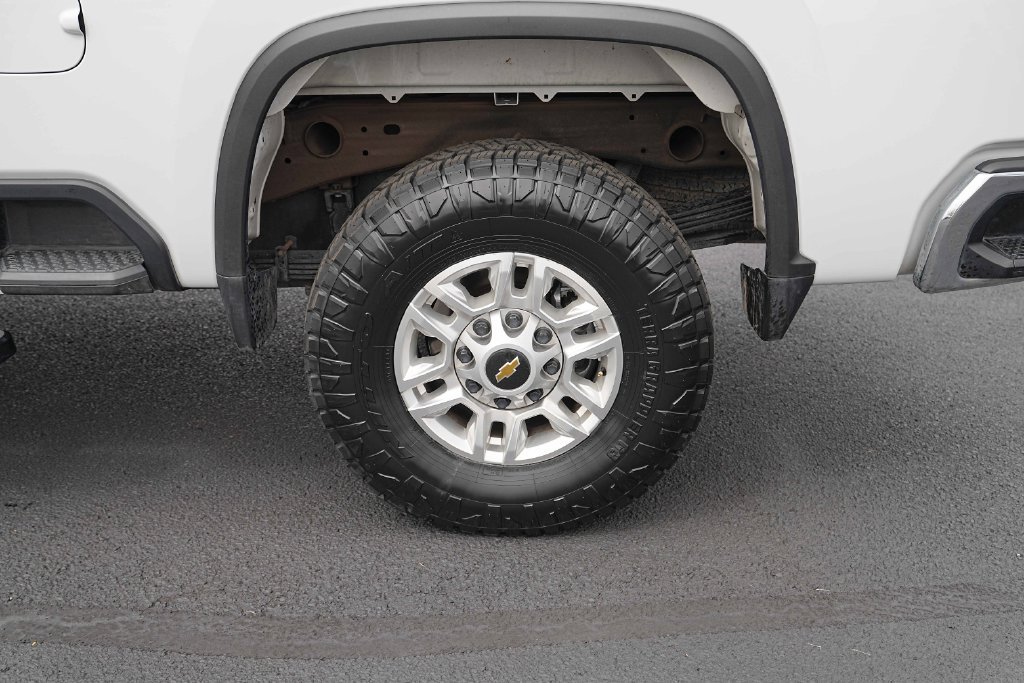 Used 2025 Chevrolet Silverado 2500 LT w/ Convenience Package AWD/4WD image 14