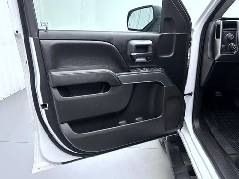 Used 2018 Chevrolet Silverado 1500 LT w/ Trailering Package AWD/4WD image 9