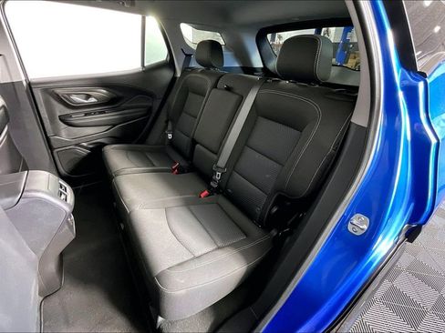 Used 2024 GMC Terrain SLE image 36