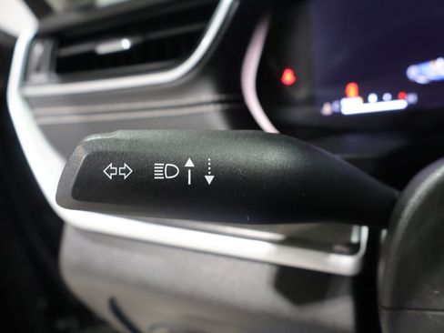 Used 2023 Jeep Grand Cherokee L Limited AWD/4WD image 32