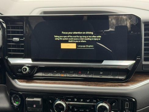 New 2026 GMC Sierra 1500 Elevation image 13