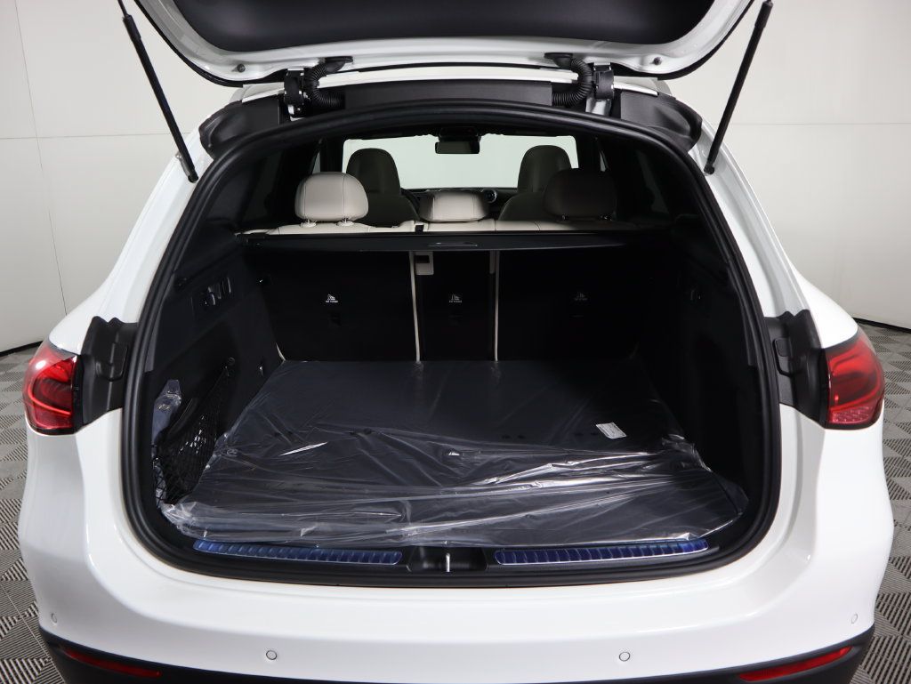 Certified 2026 Mercedes-Benz GLC 300 image 30