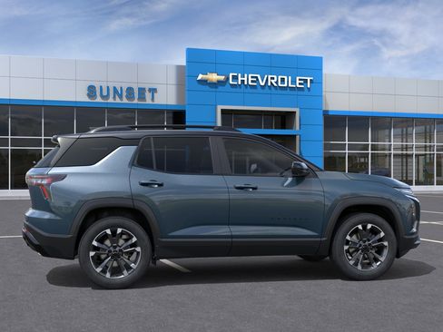 New 2026 Chevrolet Equinox RS w/ Convenience Package III FWD image 5
