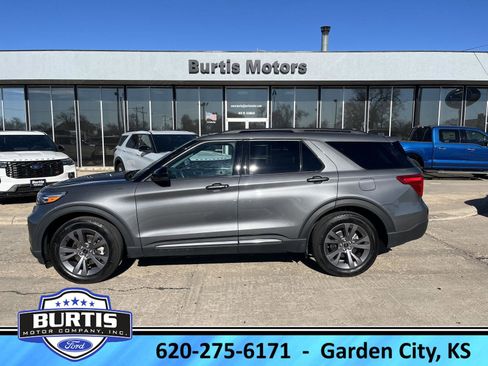 Used 2023 Ford Explorer XLT w/ Equipment Group 202A image 1
