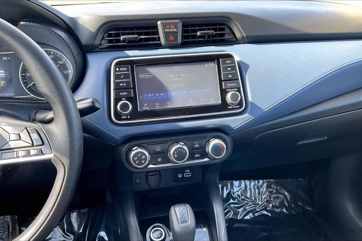 Used 2024 Nissan Versa SV FWD image 6