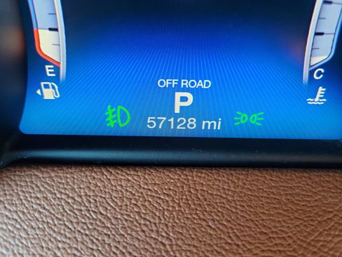 Used 2018 Maserati Levante image 27