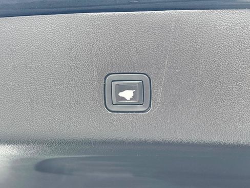 Used 2018 Chevrolet Traverse LT FWD image 28
