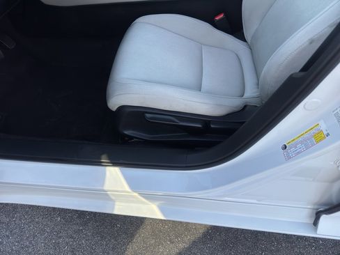 Used 2019 Honda Accord LX image 8