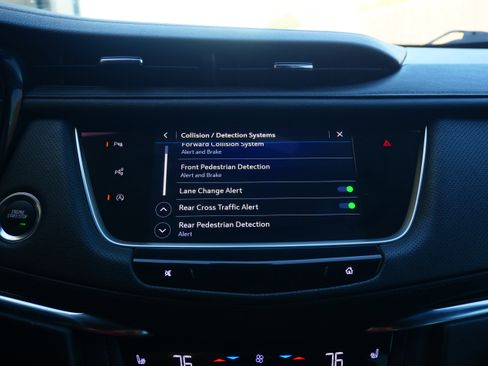 Used 2022 Cadillac XT5 Premium Luxury w/ Technology Package image 18